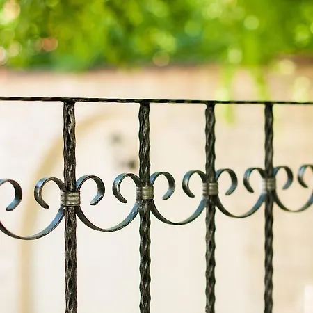 Complex Adal בקתה