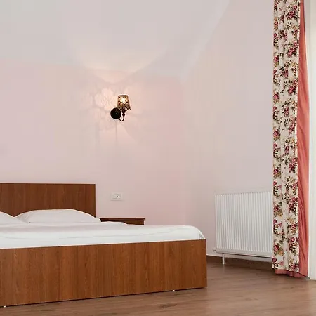 Complex Adal אפורי נורד