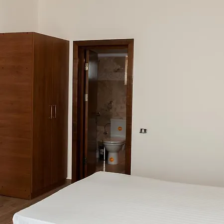 בקתה Complex Adal